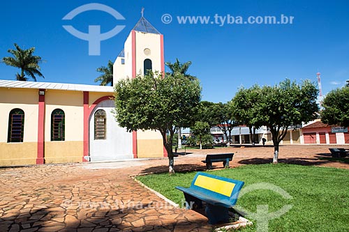  View of Saint Sebastian Square with the Saint Sebastian Church in the background  - Itaguari city - Goias state (GO) - Brazil