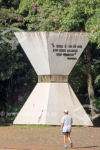  Monument to World Peace (1988) - in honor of the Bahai International Community to the victims of the accident with cesium-137 - Bosque dos Buritis (Woods of Buritis)  - Goiania city - Goias state (GO) - Brazil