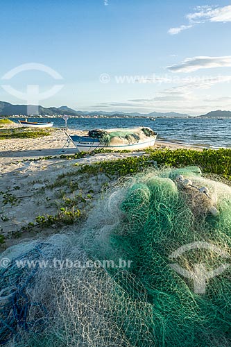  Fishing net with berthed boat - Ponta das Canas Beach waterfront  - Florianopolis city - Santa Catarina state (SC) - Brazil