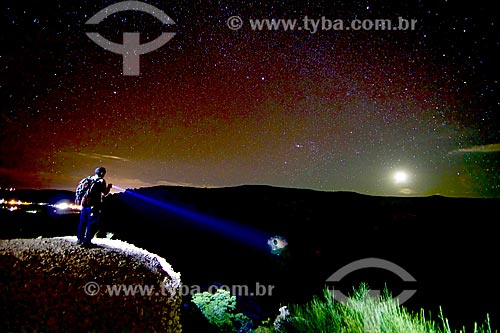 Light beam - complex of the Pedra Furada (Pierced Rock) - Serra da Capivara National Park  - Coronel Jose Dias city - Piaui state (PI) - Brazil