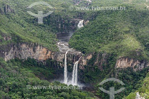  General view of the Salto Waterfall (80m and 120m) - Chapada dos Veadeiros National Park  - Alto Paraiso de Goias city - Goias state (GO) - Brazil