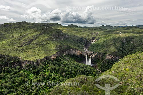  General view of the Salto Waterfall (80m and 120m) - Chapada dos Veadeiros National Park  - Alto Paraiso de Goias city - Goias state (GO) - Brazil