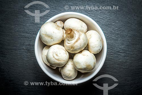  Detail of portobello mushroom (Agaricus bisporus)  - Brazil