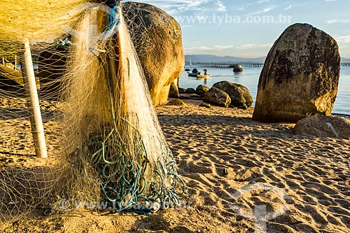  Fishing net drying in the sun - Santo Antonio de Lisboa Beach  - Florianopolis city - Santa Catarina state (SC) - Brazil