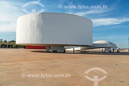  View of the Contemporary Art Museum (2006) - part of the Oscar Niemeyer Cultural Center  - Goiania city - Goias state (GO) - Brazil