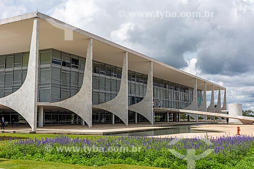  Facade of the Palacio do Planalto (Planalto Palace) - headquarters of government of Brazil  - Brasilia city - Distrito Federal (Federal District) (DF) - Brazil