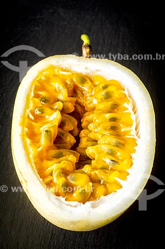  Detail of passion fruit (Passiflora edulis) in half  - Brazil