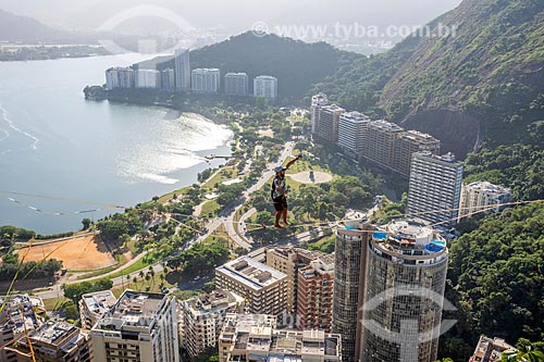  Practitioner of slackline - Cantagalo Hill with the Rodrigo de Freitas Lagoon in the background  - Rio de Janeiro city - Rio de Janeiro state (RJ) - Brazil