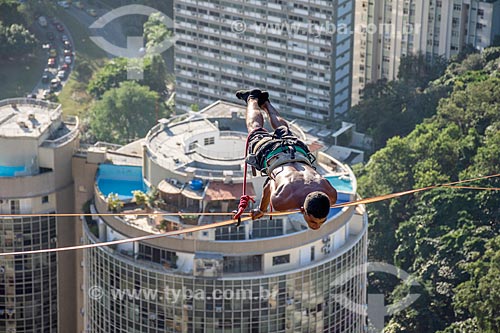  Practitioner of slackline - Cantagalo Hill  - Rio de Janeiro city - Rio de Janeiro state (RJ) - Brazil