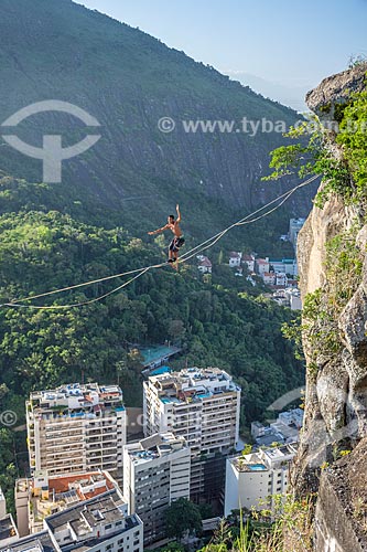  Practitioner of slackline - Cantagalo Hill  - Rio de Janeiro city - Rio de Janeiro state (RJ) - Brazil