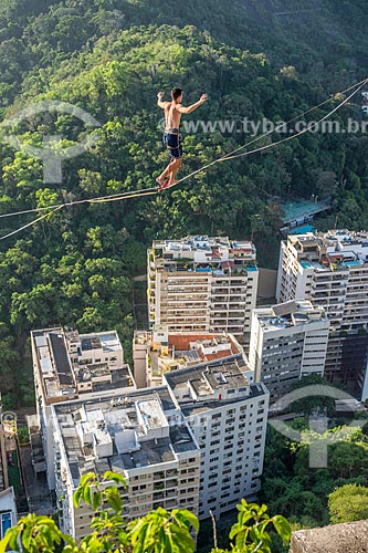  Practitioner of slackline - Cantagalo Hill  - Rio de Janeiro city - Rio de Janeiro state (RJ) - Brazil