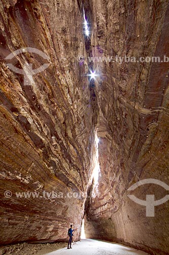  Inside of the Riacho dos Bois Grotto - Serra das Confusoes National Park  - Caracol city - Piaui state (PI) - Brazil