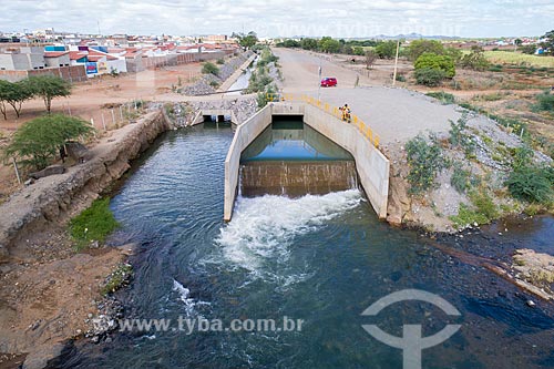  Picture taken with drone of flows out of channel of the Project of Integration of Sao Francisco River with the watersheds of Northeast setentrional to Paraiba River - duct to the right  - Monteiro city - Paraiba state (PB) - Brazil