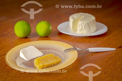  Lemon sweet with minas cheese 