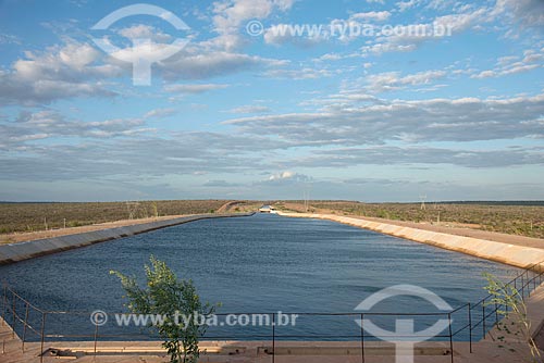  View of the sunset from UBV 1 reservoir of the Project of Integration of Sao Francisco River with the watersheds of Northeast setentrional - east axis  - Floresta city - Pernambuco state (PE) - Brazil