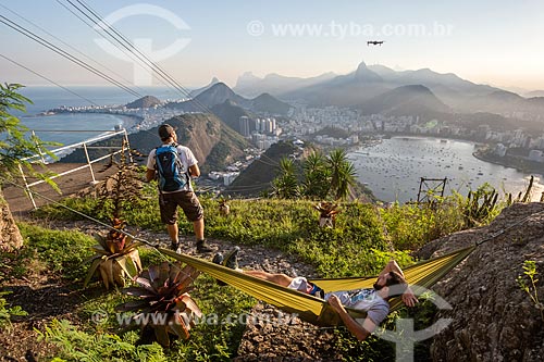  Man operating a drone - Sugarloaf during climbing  - Rio de Janeiro city - Rio de Janeiro state (RJ) - Brazil