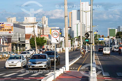  View of snippet of bike lane - Padre Cicero Avenue  - Juazeiro do Norte city - Ceara state (CE) - Brazil