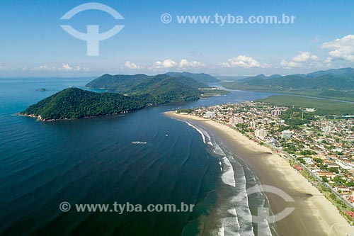  Picture taken with drone of the Enseada Beach (Bay Beach) with the Saint Amaro Island in the background  - Bertioga city - Sao Paulo state (SP) - Brazil