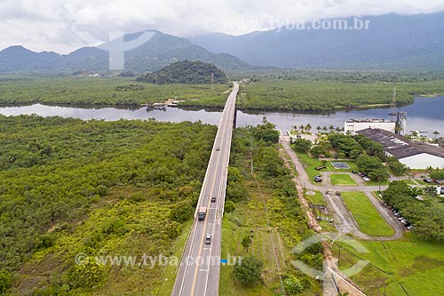  Picture taken with drone of the bridge of the Doutor Manuel Hipolito Rego Highway (SP-055) over of the Itapanhau River - Bertiogas Restinga State Park  - Bertioga city - Sao Paulo state (SP) - Brazil