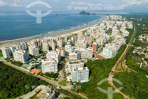  Picture taken with drone of the Riviera de Sao Lourenco Beach with the Pedra Selada Hill in the background  - Bertioga city - Sao Paulo state (SP) - Brazil