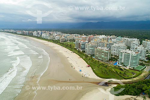  Picture taken with drone of the Riviera de Sao Lourenco Beach with the Itatinga Mountain Range in the background  - Bertioga city - Sao Paulo state (SP) - Brazil