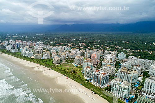  Picture taken with drone of the Riviera de Sao Lourenco Beach with the Itatinga Mountain Range in the background  - Bertioga city - Sao Paulo state (SP) - Brazil