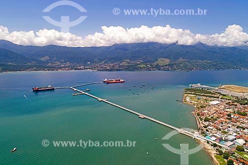  Picture taken with drone of the Petrochemical Terminal of TRANSPETRO - subsidiary of PETROBRAS - Sao Sebastiao Port with the Ilhabela in the background  - Sao Sebastiao city - Sao Paulo state (SP) - Brazil