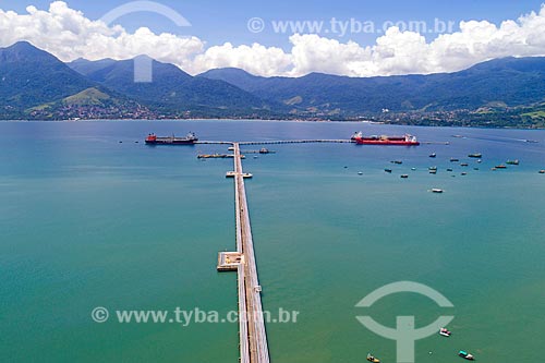  Picture taken with drone of the Petrochemical Terminal of TRANSPETRO - subsidiary of PETROBRAS - Sao Sebastiao Port with the Ilhabela in the background  - Sao Sebastiao city - Sao Paulo state (SP) - Brazil