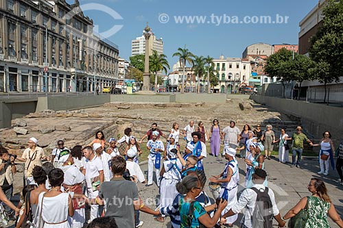  Wash of the Valongo Harbour and Empress Harbour promoted by Afoxe Filhos de Gandhi in celebration of the first anniversary of the title of Cultural Patrimony of Humanity granted  - Rio de Janeiro city - Rio de Janeiro state (RJ) - Brazil