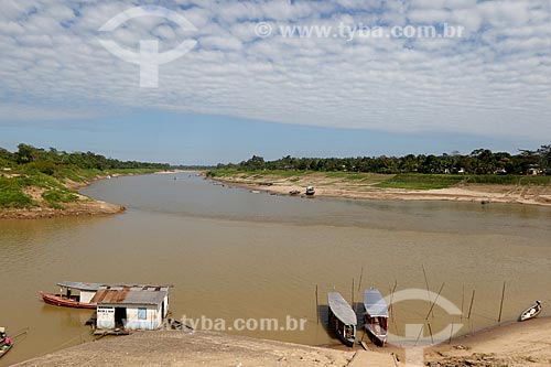  Riverine boats berthed on the border between  the Acre and Purus Rivers  - Boca do Acre city - Amazonas state (AM) - Brazil