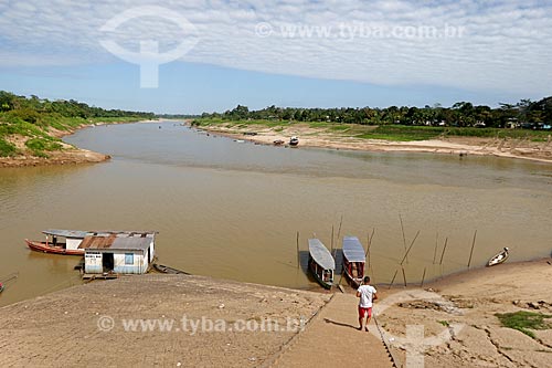  Riverine boats berthed on the border between  the Acre and Purus Rivers  - Boca do Acre city - Amazonas state (AM) - Brazil