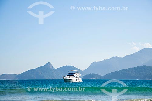  View of motorboat - Lopes Mendes Beach  - Angra dos Reis city - Rio de Janeiro state (RJ) - Brazil