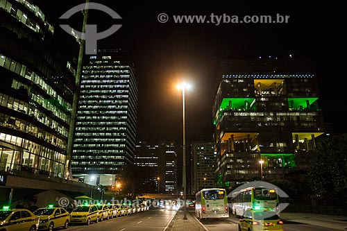  View of build of the National Bank for Economic and Social Development (BNDES) headquarters - to the left - with the Build of the PETROBRAS headquarters - to the right - at night  - Rio de Janeiro city - Rio de Janeiro state (RJ) - Brazil