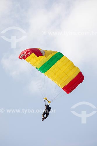  Parachutist of Cometas (Comets) group - Brazilian Army - during the commemoration of the 145 years of the birth of Santos Dumont - Afonsos Air Force Base  - Rio de Janeiro city - Rio de Janeiro state (RJ) - Brazil