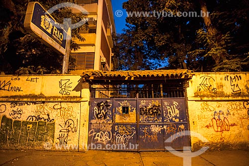  Facade of George Pfisterer Municipal School - poor state of repair  - Rio de Janeiro city - Rio de Janeiro state (RJ) - Brazil