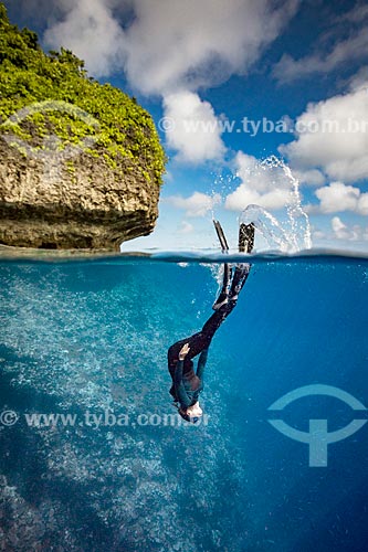  Diving on the Island of Vavau  - Vavau district - Kingdom of Tonga