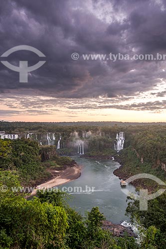  View of the Iguassu Waterfalls - Iguassu National Park during the sunset  - Foz do Iguacu city - Parana state (PR) - Brazil