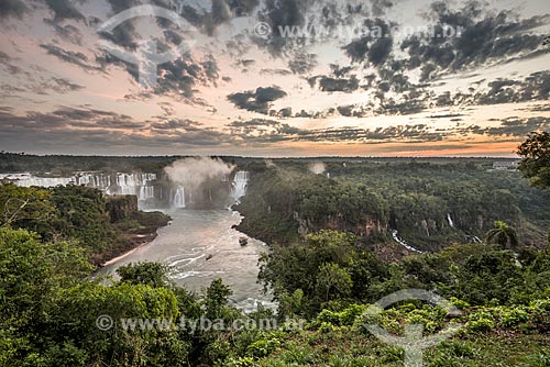  View of the Iguassu Waterfalls - Iguassu National Park during the sunset  - Foz do Iguacu city - Parana state (PR) - Brazil