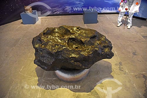  Meteorite on exhibit - National Museum - old Sao Cristovao Palace  - Rio de Janeiro city - Rio de Janeiro state (RJ) - Brazil