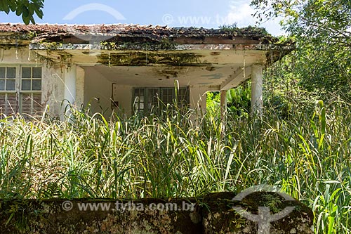  Facade of abandonment house - Dois Rios Village  - Angra dos Reis city - Rio de Janeiro state (RJ) - Brazil