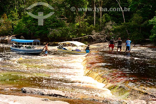  Lifting voadeira - regional boat - Igarape Abuara  - Santa Isabel do Rio Negro city - Amazonas state (AM) - Brazil