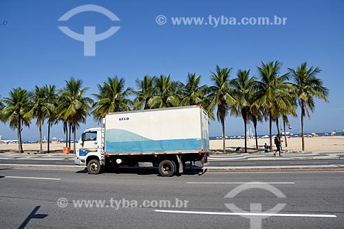  Detail of truck carrying ice - Atlantica Avenue  - Rio de Janeiro city - Rio de Janeiro state (RJ) - Brazil