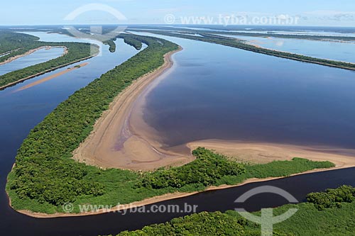  Aerial photo of the Negro River near to Anavilhanas National Park  - Manaus city - Amazonas state (AM) - Brazil