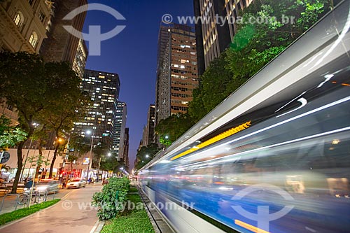  Light rail transit transiting on Passeio Publico of Rio Branco Avenue during the nightfall  - Rio de Janeiro city - Rio de Janeiro state (RJ) - Brazil