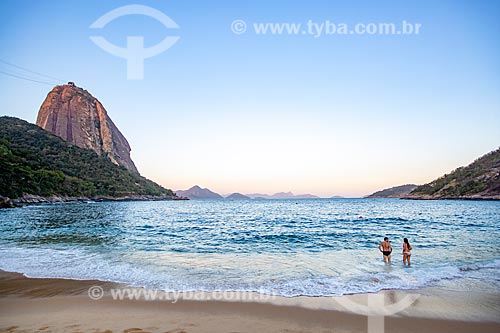  Bathers - Vermelha Beach (Red Beach) with the Sugarloaf in the background  - Rio de Janeiro city - Rio de Janeiro state (RJ) - Brazil