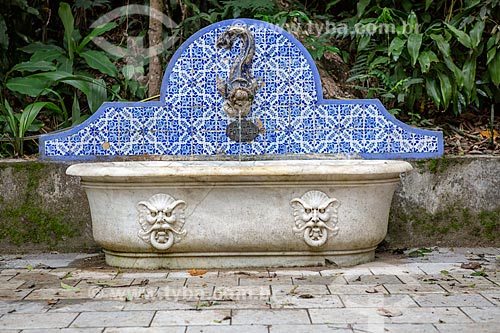  Detail of fountain with panel of tiles near to Cascatinha Taunay (Cascade Taunay)  - Rio de Janeiro city - Rio de Janeiro state (RJ) - Brazil