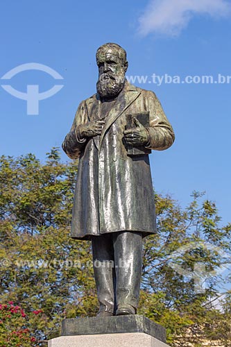  Detail of statue of Dom Pedro II (1925) opposite to National Museum - old Sao Cristovao Palace - Quinta da Boa Vista Park  - Rio de Janeiro city - Rio de Janeiro state (RJ) - Brazil