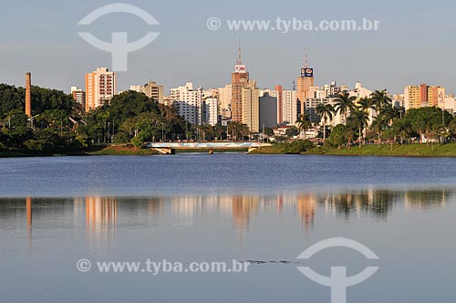  View of the Sao Jose do Rio Preto Municipal Dam with buildings in the background  - Sao Jose do Rio Preto city - Sao Paulo state (SP) - Brazil