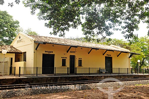  Facade of the old Engenheiro Schmitt train station  - Sao Jose do Rio Preto city - Sao Paulo state (SP) - Brazil