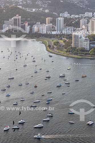  View of sailing ship moored - Botafogo Bay from the Urca Mountain mirante - Sugarloaf  - Rio de Janeiro city - Rio de Janeiro state (RJ) - Brazil